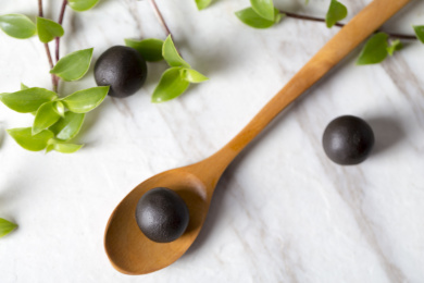  传统中成药蜜丸室内静物特写