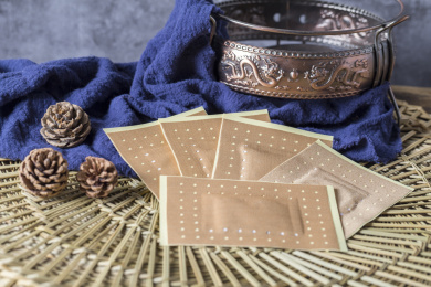 传统中成药药贴室内静物特写