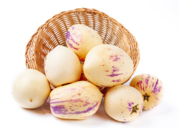 白底上的一筐往外倒的人参果