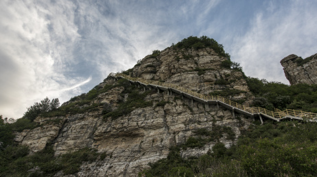 中国河北省保定市涞源县白石山悬崖栈道