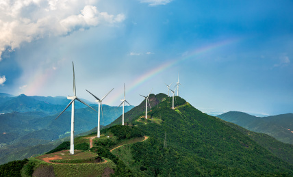 中国广东河源市缺牙山山顶风力发电机组