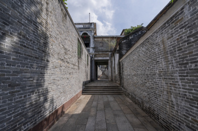 中国广东省佛山顺德鸣石花园岭南古建筑景观