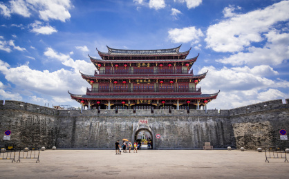 中国广东潮州古城墙广济门城楼外廓全景