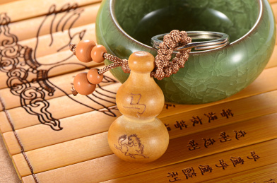 心经竹简上的生肖马葫芦款桃木钥匙扣挂件