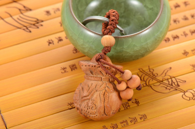 心经竹简上的福袋子桃木钥匙扣挂件