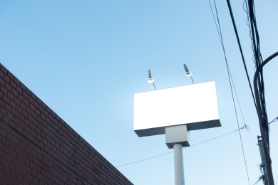 地铁商场等地的空白广告展示牌展板告示牌