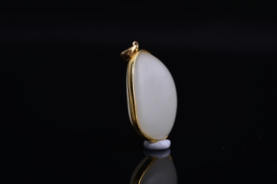 高档珠宝和田玉，金镶玉工艺作品