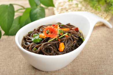 中国美食凉菜类酸辣蕨根粉