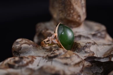 和田玉戒指，玉器雕刻工艺品