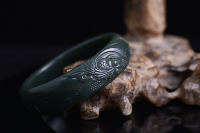 和田玉手镯，玉器雕刻工艺品
