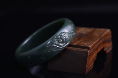 和田玉手镯，玉器雕刻工艺品