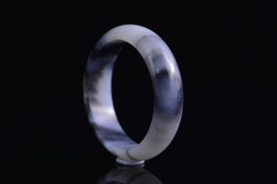 玉器珠宝，新疆和田玉雕刻手镯