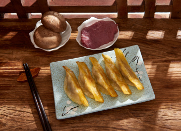 猪肉香菇馅的面点金黄锅贴