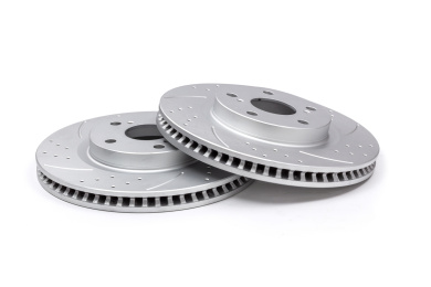 原装位划线打孔刹车盘放在白色底背景上