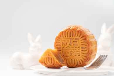中国中秋节的传统美食糕点——月饼