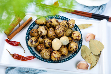 卤制食品美味营养的五香鹌鹑蛋