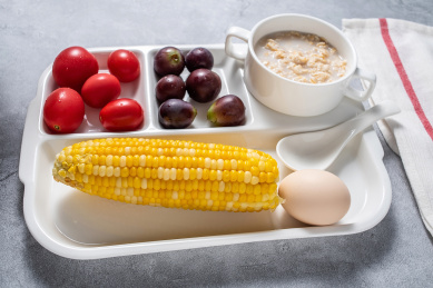 一盘营养均衡的美味儿童早餐