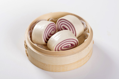 紫白相间的紫米花卷紫薯花卷