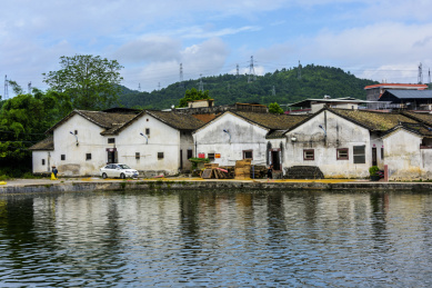 中国广东省梅州市梅县雁洋温公祠围龙屋