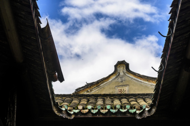 中国广东省梅州市梅县雁洋桥溪古韵继善楼