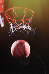 篮球比赛投篮入网，争夺比赛胜利。