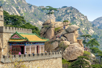 中国辽宁省锦州北镇市医巫闾山白云关