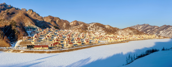 中国辽宁丹东宽甸天桥沟枫墅雪景