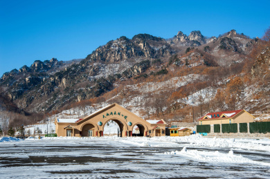 中国辽宁丹东宽甸天桥沟雪景