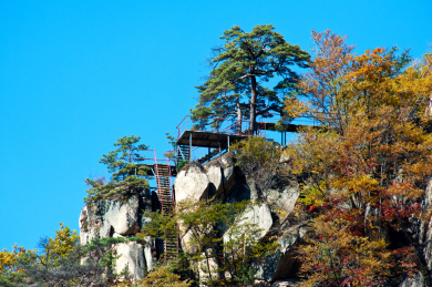 中国辽宁丹东宽甸天桥沟秋景
