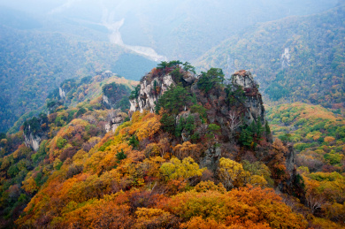 中国辽宁丹东宽甸天桥沟秋景