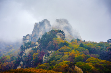 中国辽宁丹东宽甸天桥沟秋景