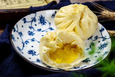 中国广式传统面点小吃奶黄包子