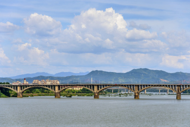 赣州东河大桥图片
