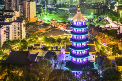 中国江西省南昌市绳金塔夜景