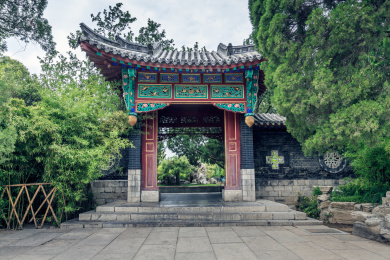 中国山东省济南市大明湖公园铁公祠古建筑
