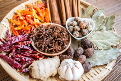 一盘中餐常用香辣烹饪调料香料  