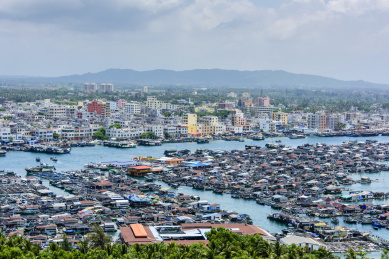 中国海南陵水南湾猴岛新村渔港