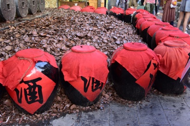 土家族摔碗酒酿造珍藏白酒酒缸酒坛
