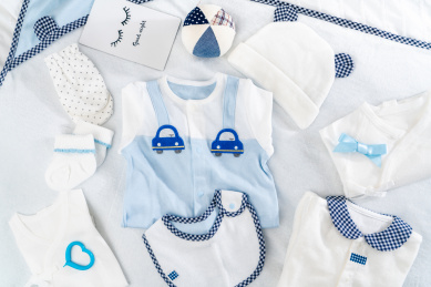 漂亮新颖的婴儿套装系列