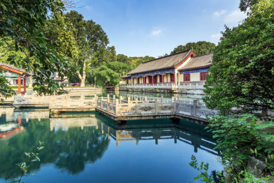 中国山东省济南市珍珠泉大院泉池古建筑