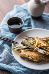 法式香煎野生河鲜翘嘴鲌和烈酒