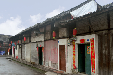 四川元通古镇街道的老式川西民居