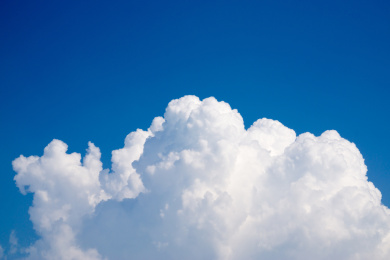 蓝色的天空白色的云