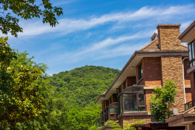句容市宝华镇大山地花园别墅区风景