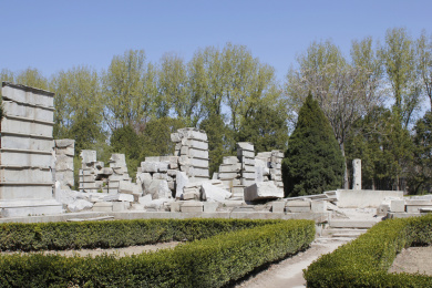 北京圆明园遗址