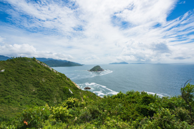中国深圳大鹏西涌海岸线的风景