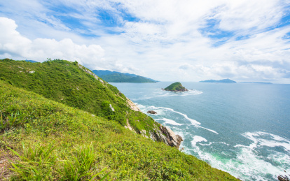 中国深圳大鹏西涌海岸线的风景