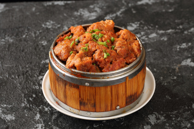 小蒸笼里的粉蒸排骨