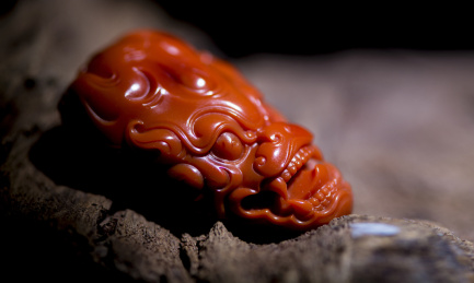 南红玛瑙瑞兽吊坠