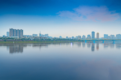 中国四川省乐山市的城市夜景